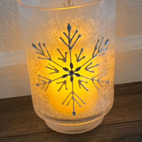 Frosted Glass w/ Painted Snowflake Holiday-Themed Lighted Candle Decor NWOT - Picture 2 of 5